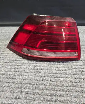 Volkswagen Golf VII Rear/tail lights 5GM945095F 421370