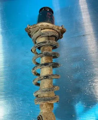 Toyota Avensis T250 Rear shock absorber with coil spring 