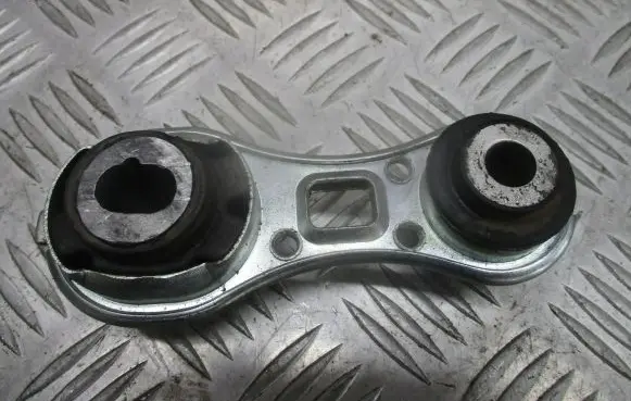 Nissan Primera Engine mount vacuum valve 40-0227
