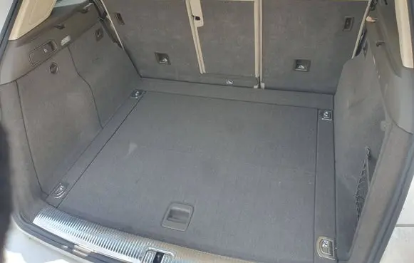 Audi Q5 SQ5 Trunk/boot side trim panel 8R0863880F 8R0863879D 8R0863990