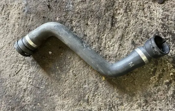 BMW 5 F10 F11 Engine coolant pipe/hose 7789742 PA66GF30