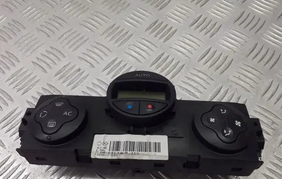 Renault Scenic II - Grand scenic II Interior fan control switch 8200344841