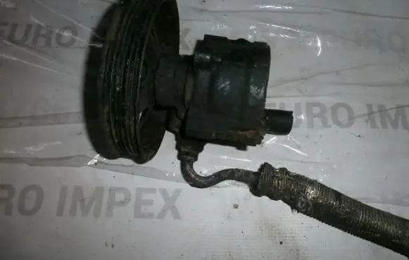 Opel Tigra A Power steering pump