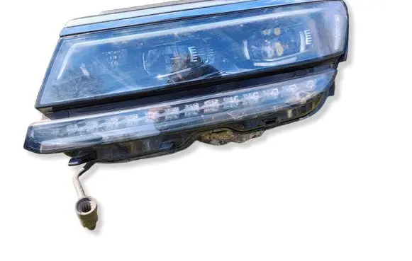 Volkswagen Tiguan Headlight/headlamp 5NN941081