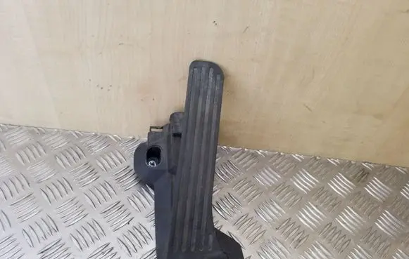 Skoda Octavia Mk2 (1Z) Accelerator throttle pedal 6PV00874501