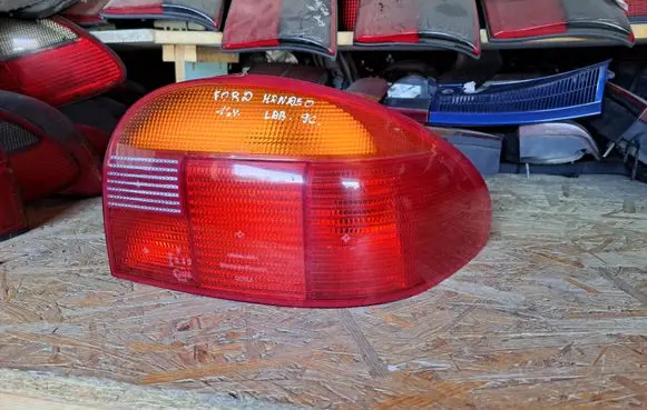 Ford Mondeo MK I Rear/tail lights 93BG13A602BC 93BG13N004CC