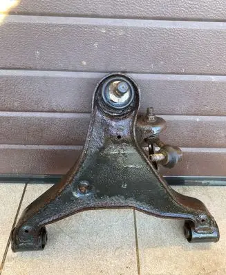 Nissan Pathfinder R51 Front lower control arm/wishbone