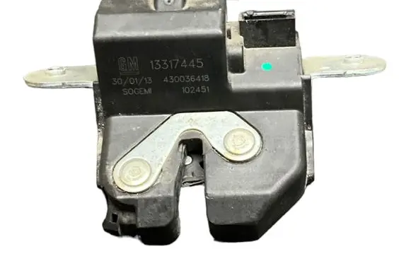 Opel Meriva B Tailgate exterior lock 13317445 430036418