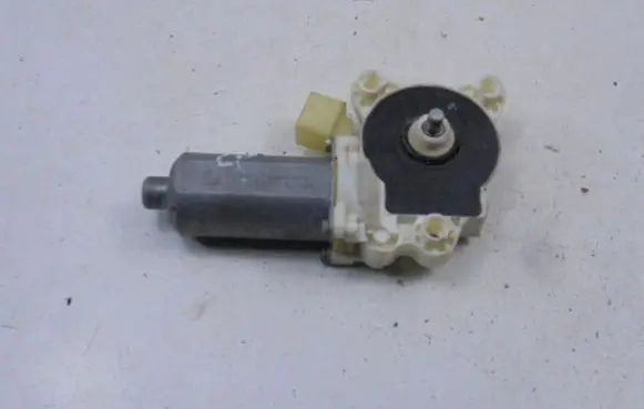 Mercedes-Benz Vaneo W414 Front door window regulator motor A2308201042