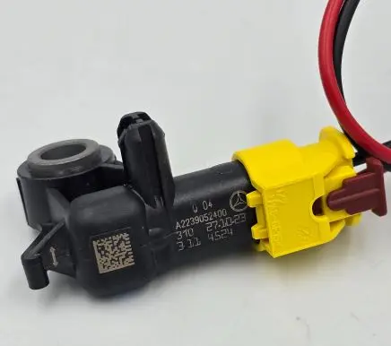 Mercedes-Benz GLC C254 Airbag deployment crash/impact sensor A2239052400 271023