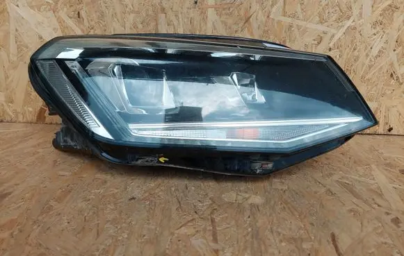 Volkswagen Caddy Headlight/headlamp 3421930