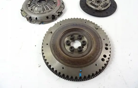 Nissan Micra Clutch set kit 302106552R