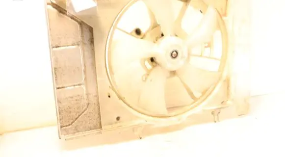 Toyota Yaris Air conditioning (A/C) fan (condenser) 