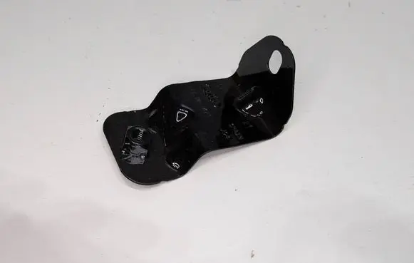 Audi A5 Fender mounting bracket 8W6821471