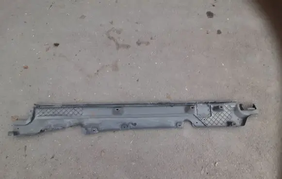 Audi Q7 4L Center/middle under tray cover 7L8825212