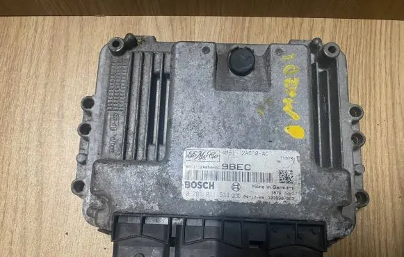 Mazda 3 I Engine control unit/module 4M6112A650AC 0281011534
