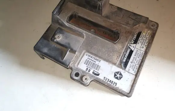 Chrysler Voyager ABS control unit/module S101675001E 5234025 1203887375