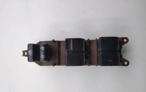 Toyota Avensis T270 Electric window control switch