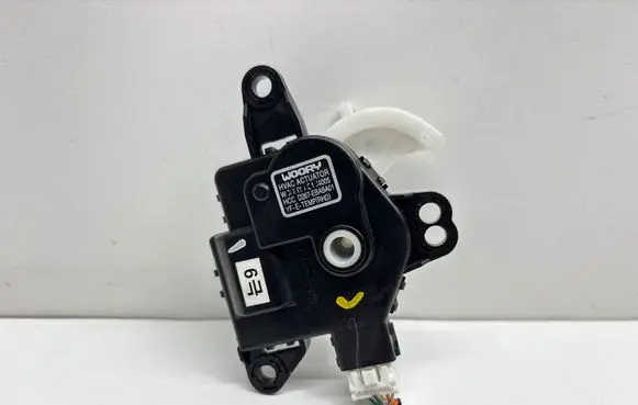 KIA Ceed Air flap motor/actuator D267EBABA01 AC1J4005