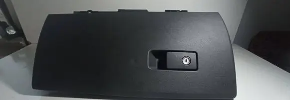 Volvo V70 Glove box 30676278
