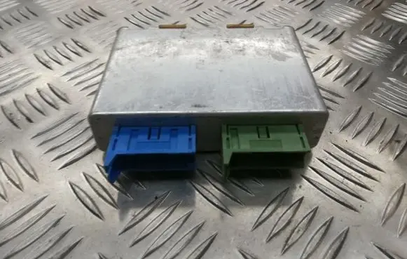 BMW 5 E34 Comfort/convenience module 1384603