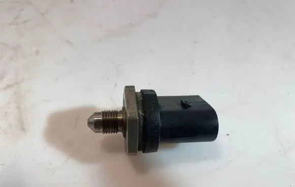 Fuel pressure sensor