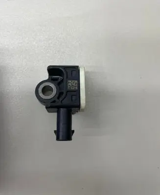Mercedes-Benz GL X166 Airbag deployment crash/impact sensor A1668210151 56054085AA