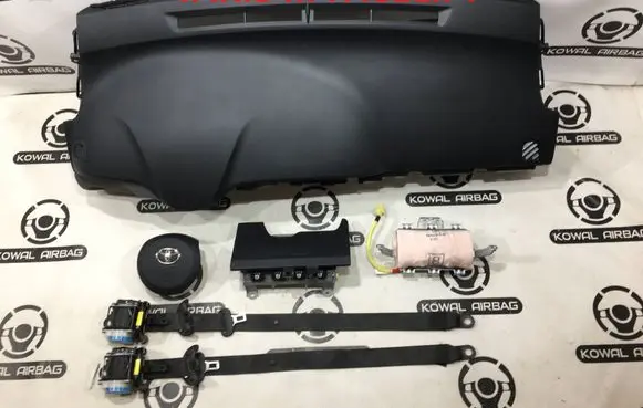 Toyota Yaris Airbag set with panel 553020D180 3108954AA 451300D630C1