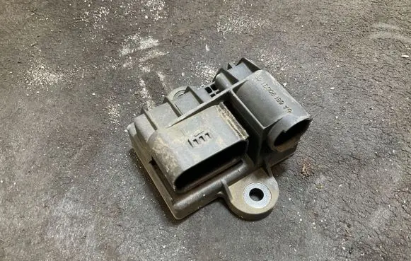 Mercedes-Benz Sprinter W906 Glow plug pre-heat relay A6519003103 51299070D 1903000462289