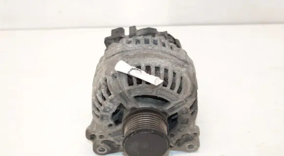 Volkswagen Polo IV 9N3 Generator/alternator 045903023A