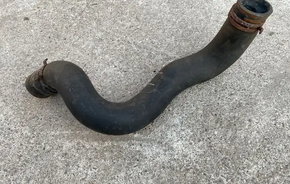 Opel Zafira C Engine coolant pipe/hose 565453722