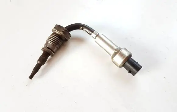 Fiat 500X Exhaust gas temperature sensor 55239662 1630446461208