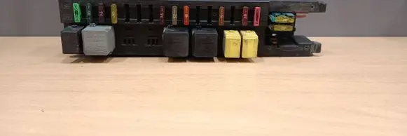 Mercedes-Benz C W203 Fuse module 2095450101 0025450101