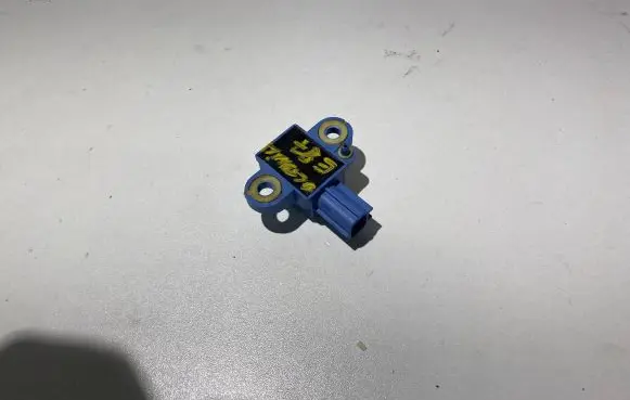 Skoda Octavia Mk2 (1Z) Airbag deployment crash/impact sensor 1K0955557B