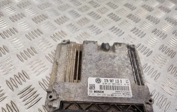 Skoda Superb B6 (3T) Engine control unit/module 3T0907115B