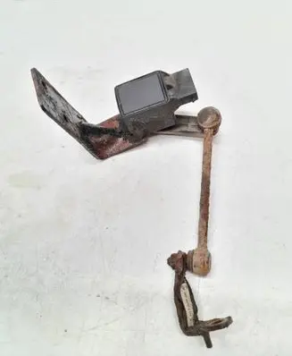 Mercedes-Benz ML W163 Air suspension front height level sensor A0105427717