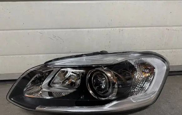 Volvo XC60 Headlight/headlamp 31698808 89911826 89907083
