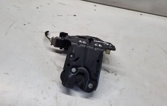 Audi A6 S6 C6 4F Tailgate/trunk/boot lock/catch/latch 8P4827505C