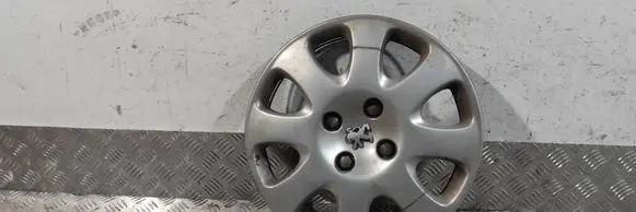 Peugeot 1007 R15 wheel hub/cap/trim 9637630680