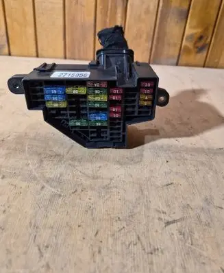 Audi A3 S3 8P Fuse module 2715056 11050608711