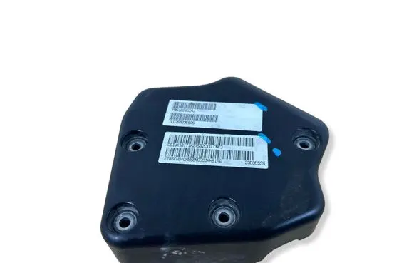 Jeep Grand Cherokee Pneumatic air compressor holding bracket P05162052AJ 23D35535 TEC269235535