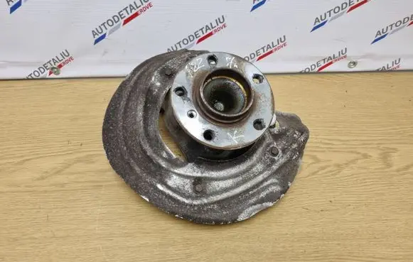 BMW 2 F22 F23 Front wheel hub 6792285