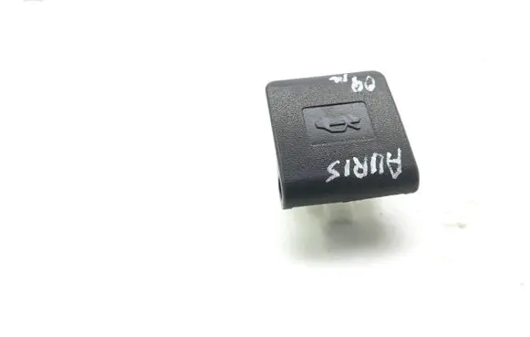 Toyota Auris 150 Engine bonnet (hood) release handle