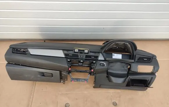 BMW 2 F46 Dashboard 6803201 9378477
