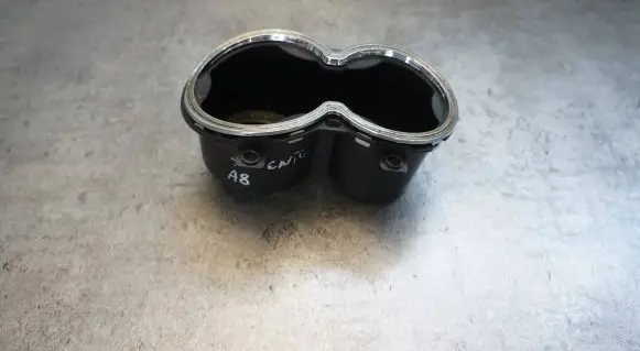 KIA Sorento Cup holder 