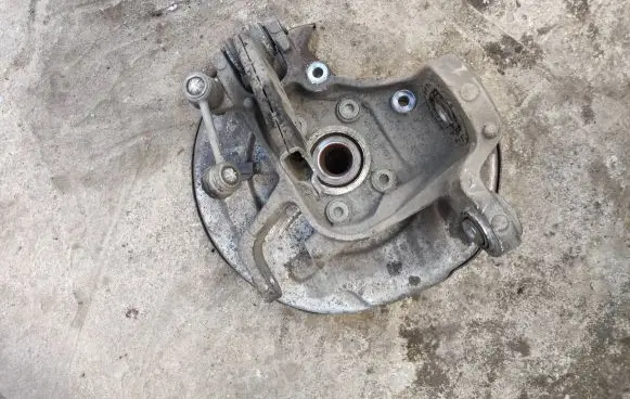Volvo XC90 Rear wheel hub spindle/knuckle KN051AE01B CH01A