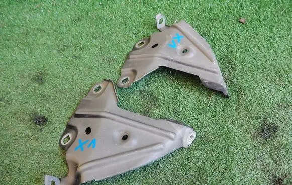 BMW X1 F48 F49 Fender mounting bracket 7351515