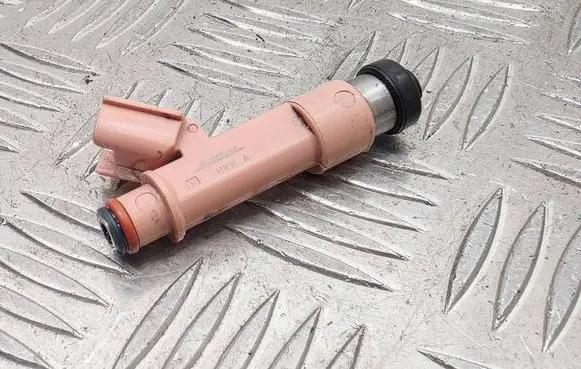 Toyota Yaris Fuel injector 2325021091