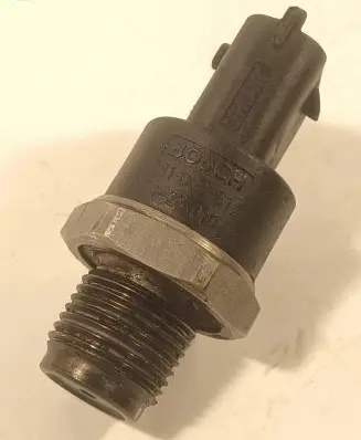 Volvo XC90 Fuel pressure sensor 0281002612