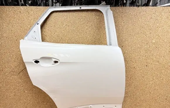 Peugeot 3008 II Rear door 